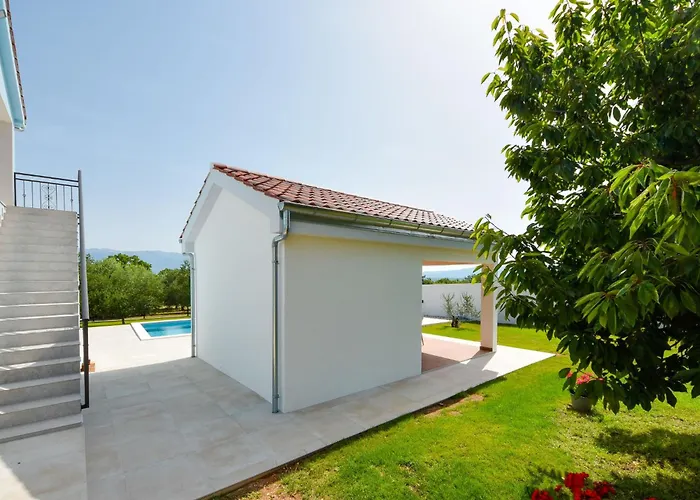 Vakantiehuis Elena By Interhome Posedarje
