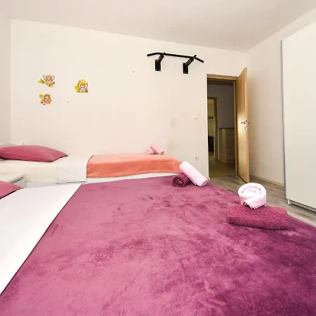 Semesterbostad Elena By Interhome *