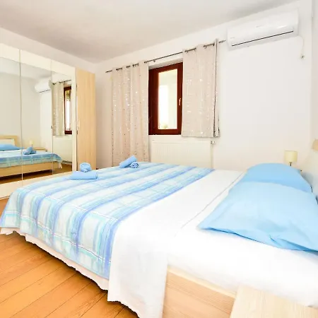 Elena By Interhome Posedarje