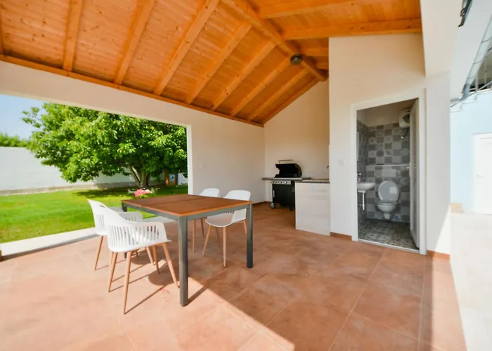 Elena By Interhome Поседарье